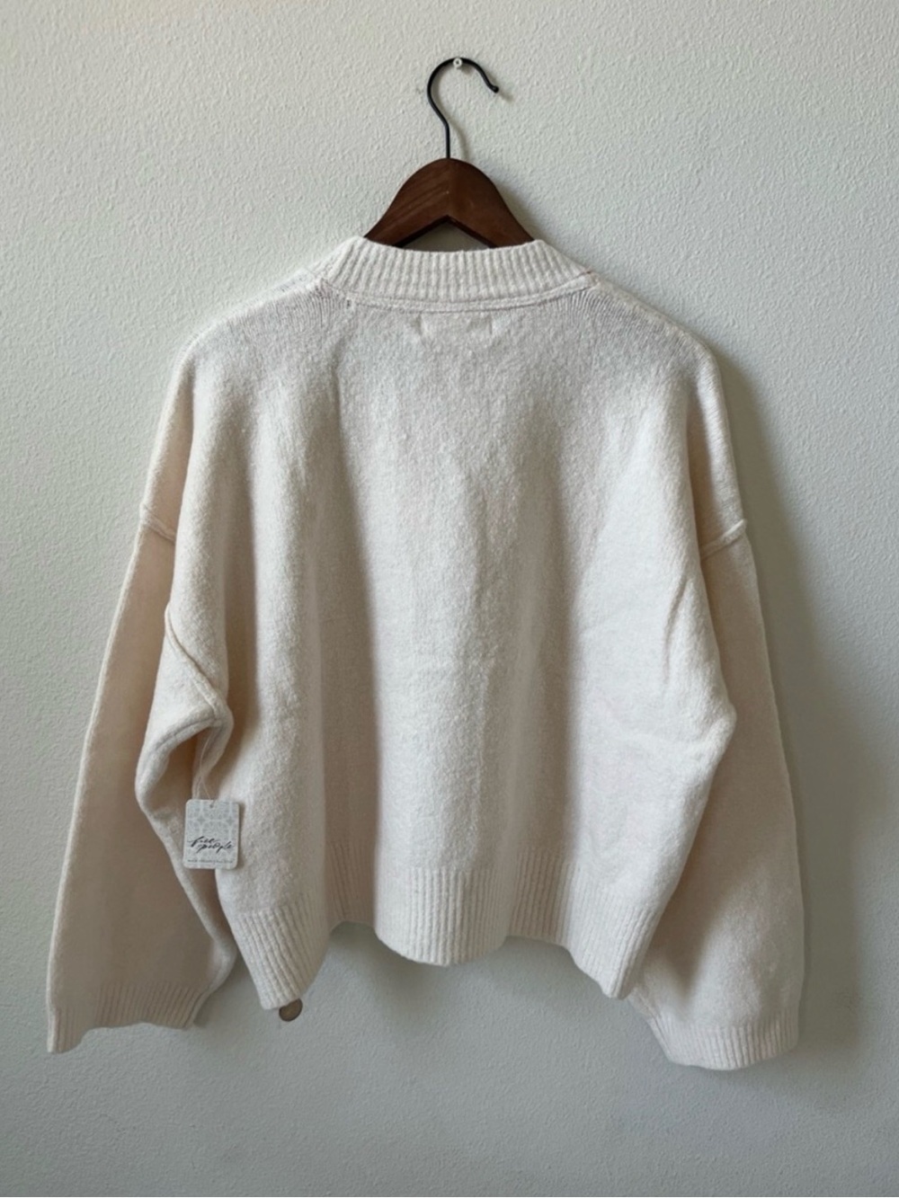 NWT! Free People Ivory Button-Front V‑Neck Cardigan - Picture 5 of 8